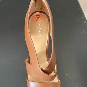 Never worn Michael Kors size 7 heels